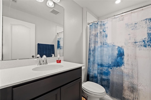 352 Smugglers Way, Apopka, FL 32712 - bathroom with toilet, vanity, and curtained shower