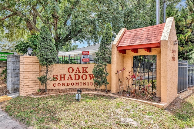 2864 N Powers Dr Unit 150, Orlando, FL 32818 - community sign with fence