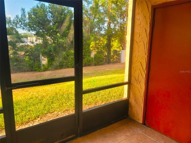 2864 N Powers Dr Unit 150, Orlando, FL 32818 - entryway with tile patterned flooring