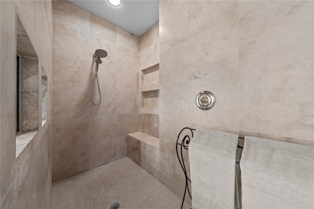 1654 Marina Lake Dr, Kissimmee, FL 34744 - bathroom featuring tiled shower