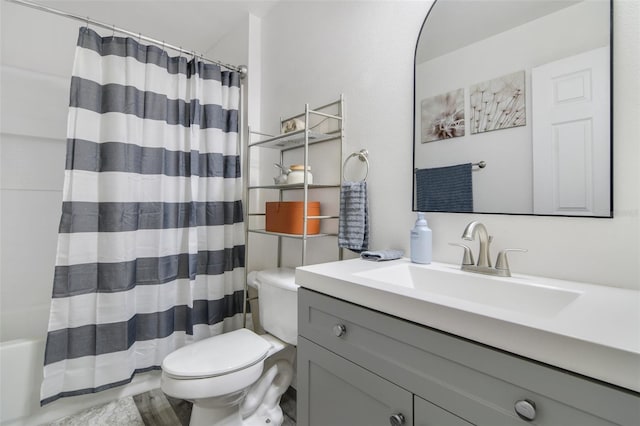 102 Royalty Cir, Sanford, FL 32771 - full bathroom with toilet, vanity, and shower / tub combo with curtain