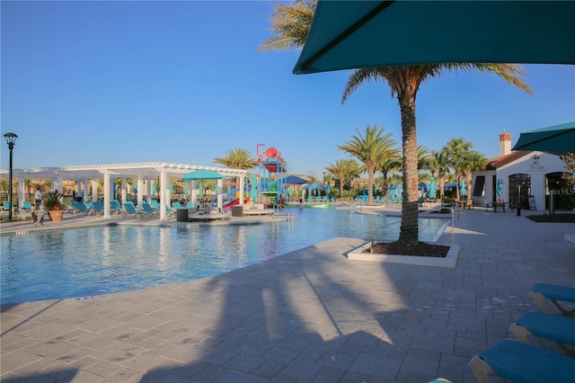 2147 Tripoli Ct, Kissimmee, FL 34747 - community pool with a pergola
