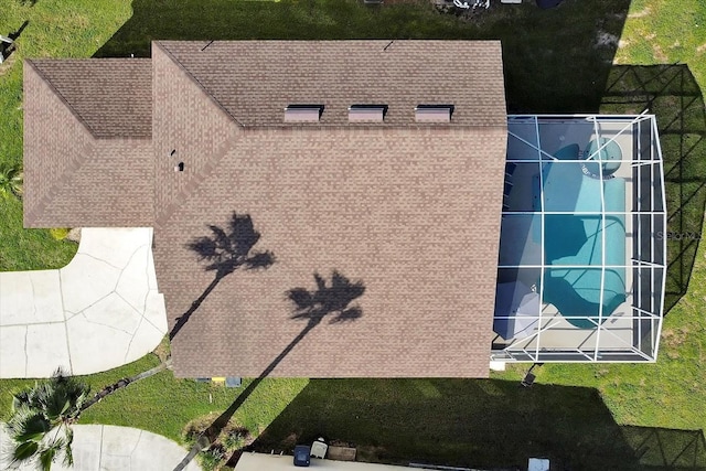 553 Bailey Cir, Davenport, FL 33897 - view of subject property featuring a pool area