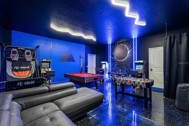 9020 Stinger Dr, Davenport, FL 33896 - recreation room featuring billiards table and a textured ceiling