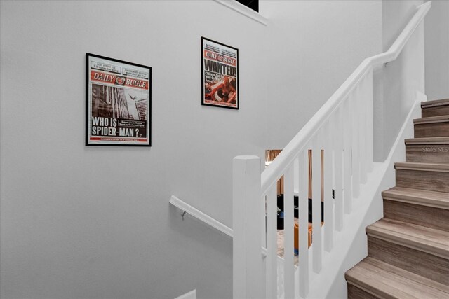 9020 Stinger Dr, Davenport, FL 33896 - view of stairs