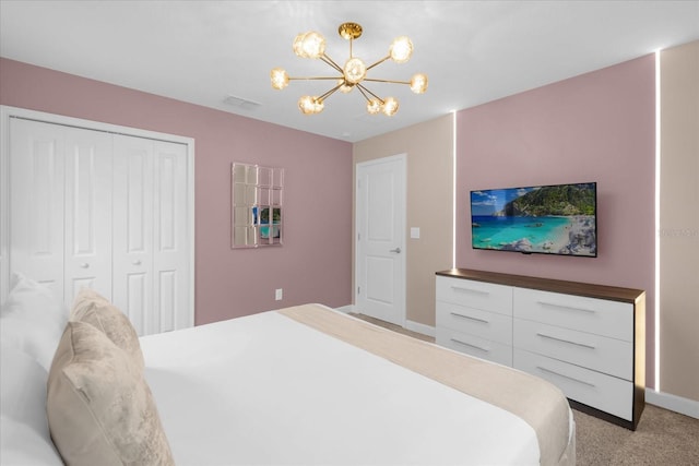 9020 Stinger Dr, Davenport, FL 33896 - bedroom featuring a chandelier, baseboards, light colored carpet, and a closet