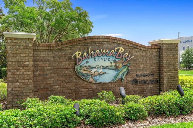 view of community / neighborhood sign