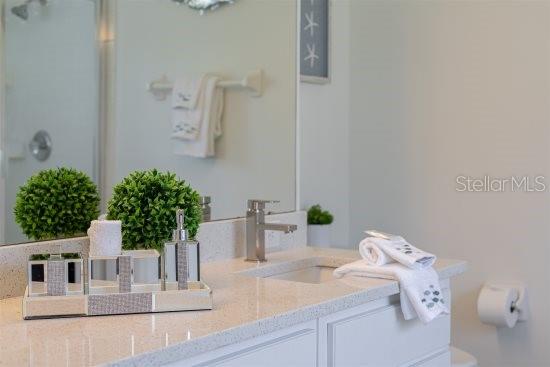 926 Balmoral Dr, Davenport, FL 33896 - bathroom featuring vanity