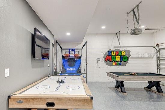 rec room with recessed lighting and billiards table