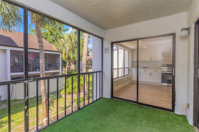 5151 Puritan Cir Unit 1022, Tampa, FL 33617 - view of unfurnished sunroom