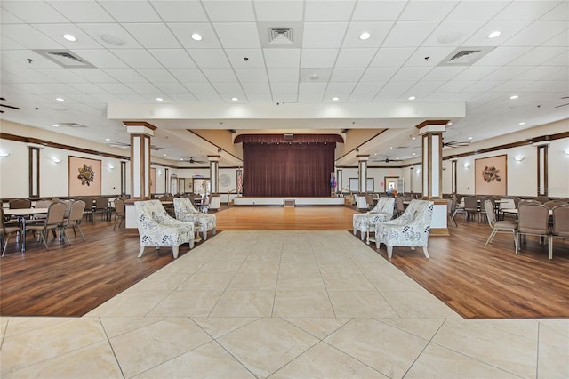 124 Ashton Dr, Davenport, FL 33837 - lobby with recessed lighting
