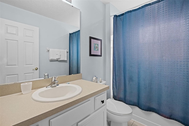 321 Rosso Dr, Davenport, FL 33837 - full bath with toilet, vanity, tile patterned floors, and shower / bath combination with curtain