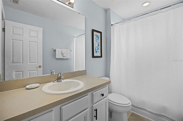 321 Rosso Dr, Davenport, FL 33837 - full bathroom featuring toilet and vanity