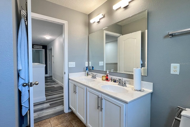 1043 Tourmaline Dr, Kissimmee, FL 34746 - photo 56