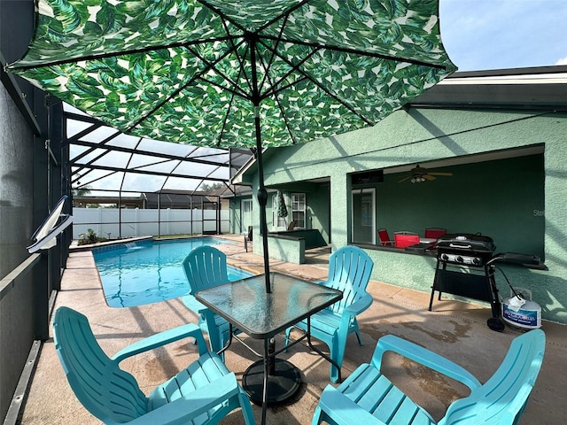 2410 Sweetwater Blvd, Saint Cloud, FL 34772 - view of swimming pool with a patio area, ceiling fan, a lanai, and outdoor dining space