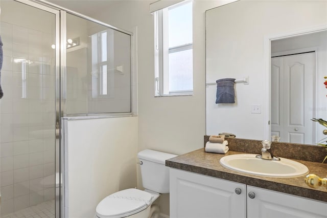 833 Brunello Dr, Davenport, FL 33897 - full bathroom featuring a shower stall, toilet, and vanity