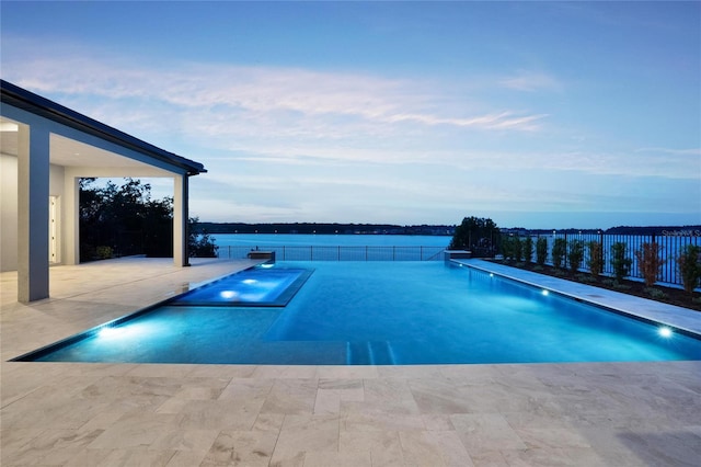 15121 Pendio Dr, Montverde, FL 34756 - view of swimming pool featuring a patio and a pool with connected hot tub