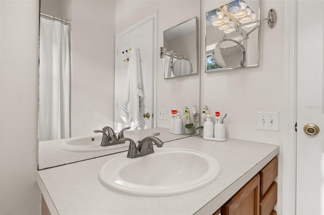 6214 Stevenson Dr Unit 106, Orlando, FL 32835 - bathroom featuring vanity