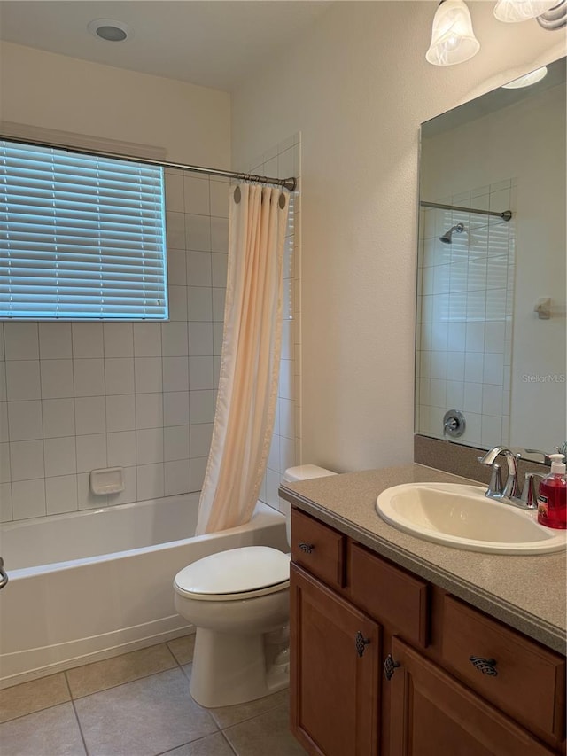 2495 Palm Tree Dr, Kissimmee, FL 34759 - full bath with vanity, shower / bathtub combination with curtain, toilet, and tile patterned flooring