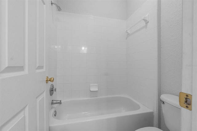 16614 Lazy Breeze Loop, Clermont, FL 34714 - full bathroom featuring toilet and shower / bathtub combination