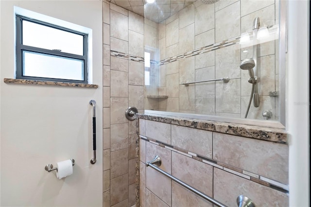 2740 Barker Rd, Saint Cloud, FL 34771 - full bath with tiled shower