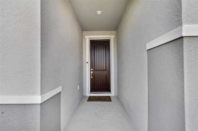 685 Overpool Ave, Davenport, FL 33896 - entrance to property with stucco siding