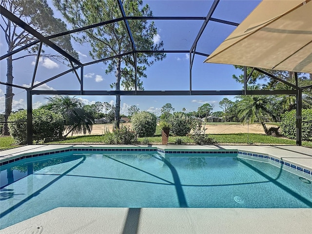 1428 Park Pl, Haines City, FL 33844 - outdoor pool featuring a lanai