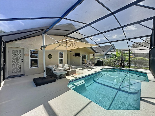 1428 Park Pl, Haines City, FL 33844 - swimming pool featuring outdoor lounge area, a patio area, ceiling fan, and a lanai