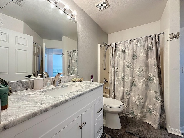 1428 Park Pl, Haines City, FL 33844 - bathroom featuring vanity and toilet