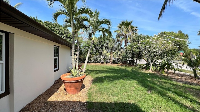 560 Gateway Dr, Merritt Island, FL 32952 - view of grassy yard