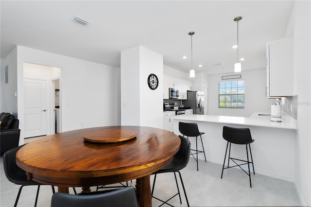 11330 Burgundy Dr, Venice, FL 34293 - dining space featuring recessed lighting