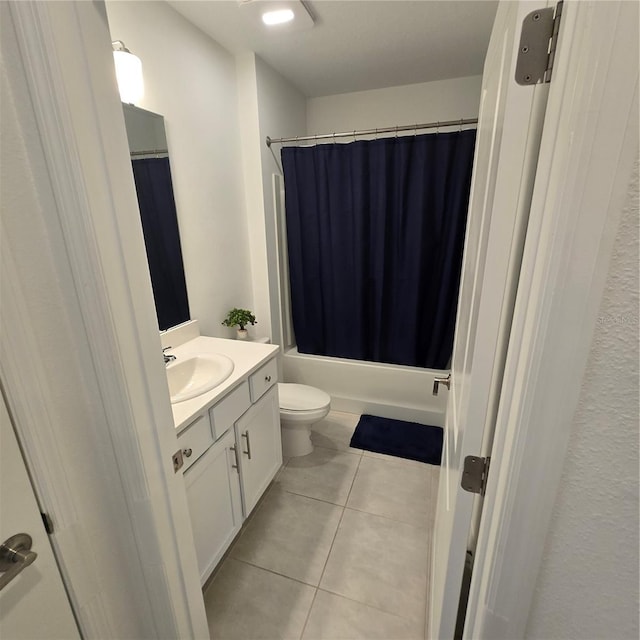 200 Citrine Loop, Kissimmee, FL 34758 - bathroom with vanity, toilet, tile patterned floors, and shower / bath combination with curtain