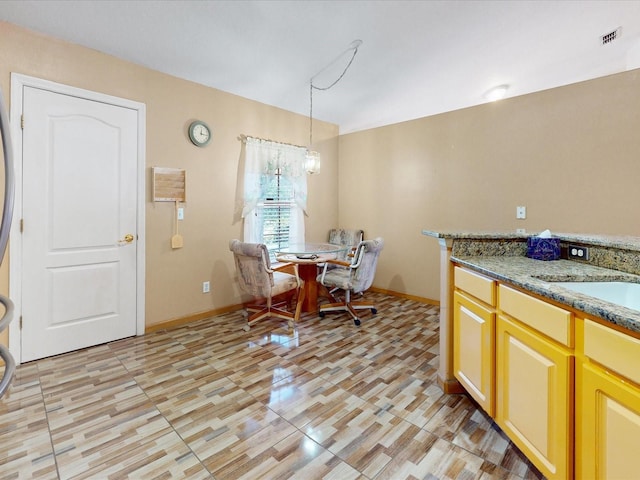3811 Gator Bay Ln, Saint Cloud, FL 34772 - dining room with baseboards