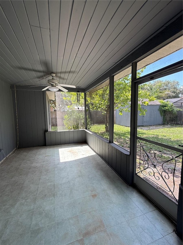 6489 Creation St, Saint Cloud, FL 34771 - unfurnished sunroom featuring ceiling fan
