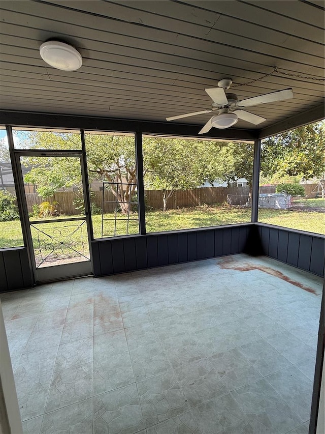 6489 Creation St, Saint Cloud, FL 34771 - unfurnished sunroom featuring ceiling fan