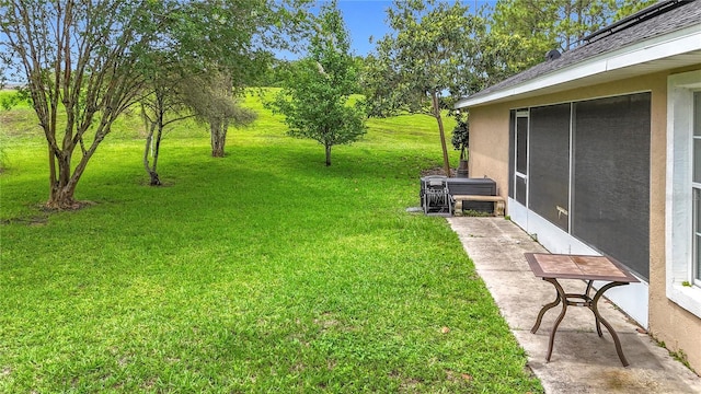 30 Lake Diamond Ave, Ocala, FL 34472 - view of green lawn with a patio area
