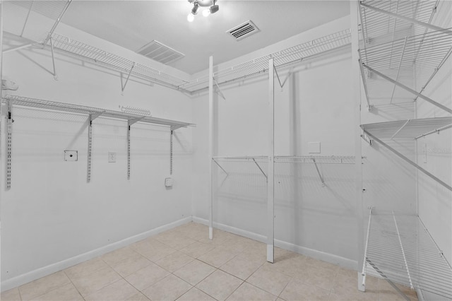 710 Carlton Ave, Lake Wales, FL 33853 - view of walk in closet