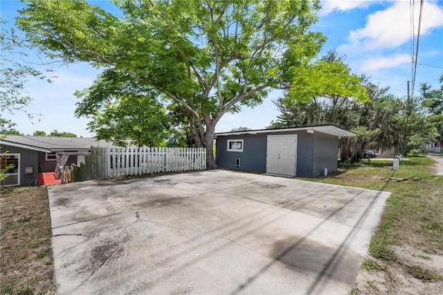 710 Carlton Ave, Lake Wales, FL 33853 - view of patio / terrace featuring an outbuilding