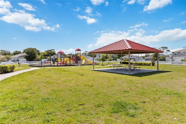 3211 Sweet Acres Pl, Saint Cloud, FL 34772 - community playground with a gazebo