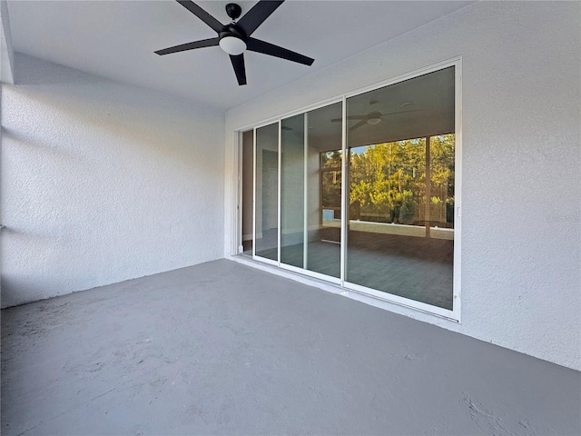 2164 Crosston Cir, Orlando, FL 32824 - view of patio / terrace with a ceiling fan
