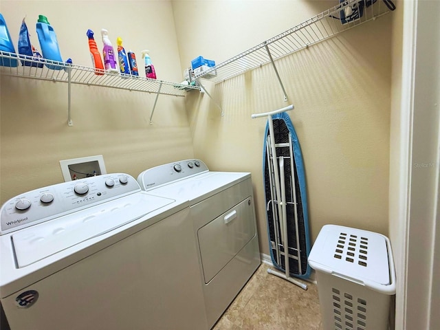 3333 Sagebrush St, Harmony, FL 34773 - laundry area featuring washing machine and clothes dryer
