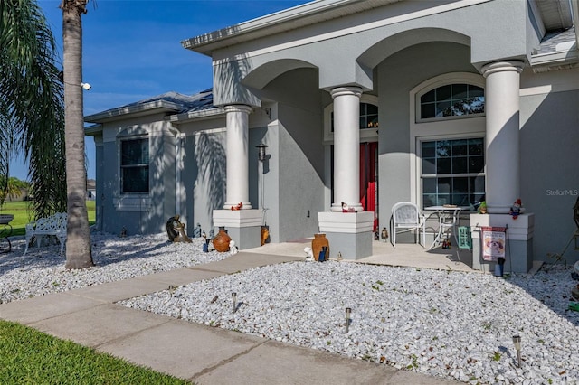 1760 Boat Launch Rd, Kissimmee, FL 34746 - entrance to property featuring stucco siding