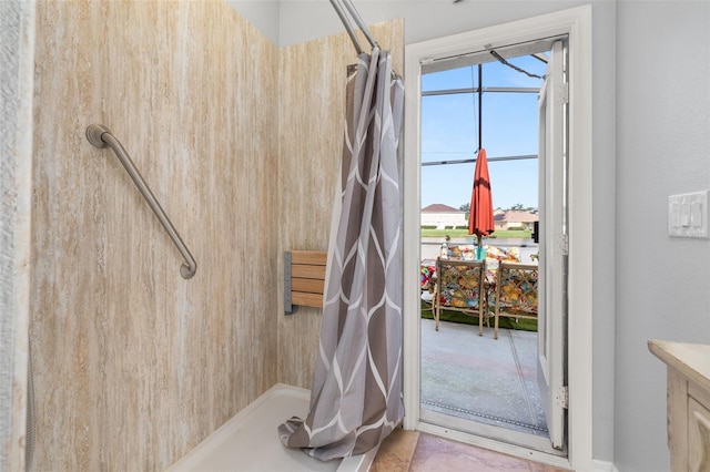 1760 Boat Launch Rd, Kissimmee, FL 34746 - full bath featuring a shower with curtain