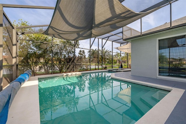 1760 Boat Launch Rd, Kissimmee, FL 34746 - view of pool with a lanai, a pool with connected hot tub, and a patio area