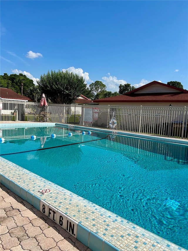 13 W Marbrisa Way, Kissimmee, FL 34743 - view of community pool