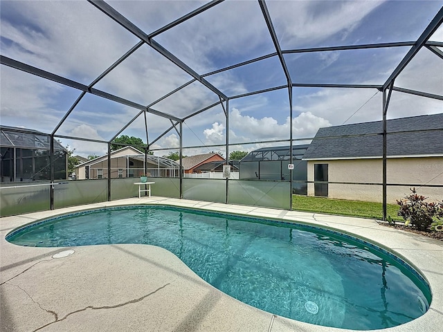 1364 Rebecca Dr, Haines City, FL 33844 - outdoor pool featuring a patio area