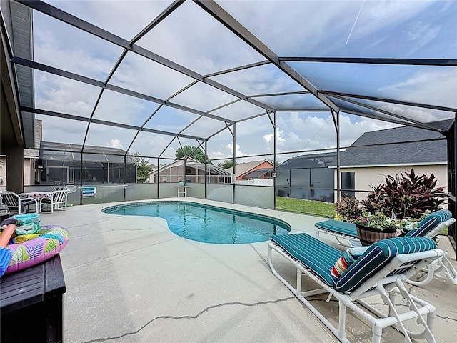 1364 Rebecca Dr, Haines City, FL 33844 - outdoor pool featuring a patio