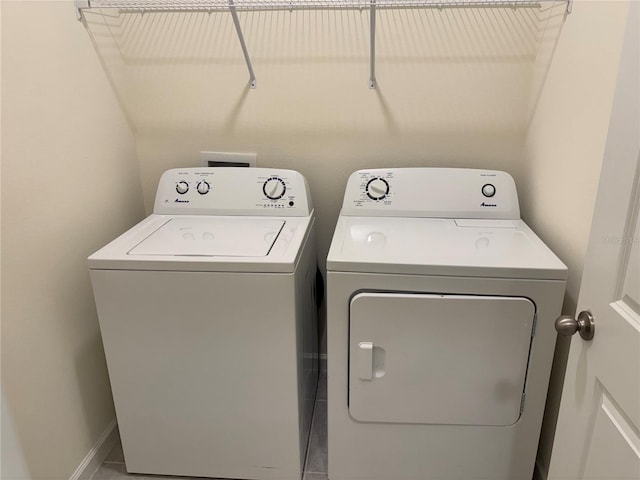 3476 Yarian Dr, Haines City, FL 33844 - laundry area with washer and dryer