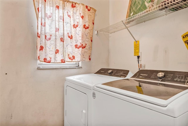 600 Regency Way, Kissimmee, FL 34758 - laundry area with washing machine and clothes dryer