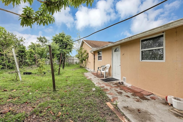 600 Regency Way, Kissimmee, FL 34758 - view of yard featuring a patio